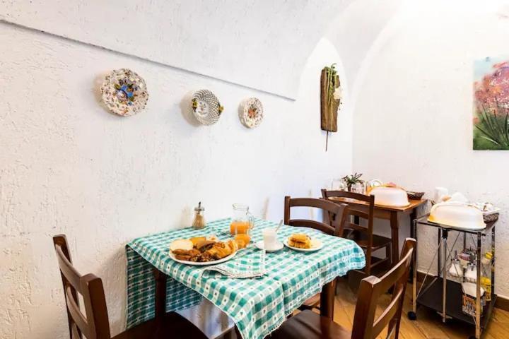 Bed & Breakfast L'Erica フィナーレ・リーグレ エクステリア 写真